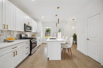 992 Marjorie St in Houston, TX - Building Photo - Building Photo