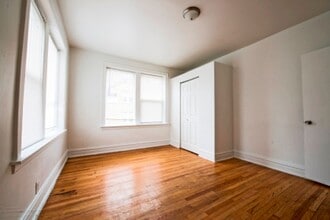 6933 S Indiana Chicago, IL 60637 in Chicago, IL - Building Photo - Building Photo