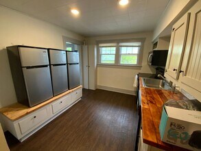 1311 W Ash St-Unit -House in Columbia, MO - Building Photo - Building Photo