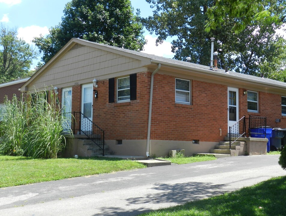 1980 Fair Oaks Dr-Unit -VAT1980-B in Lexington, KY - Building Photo