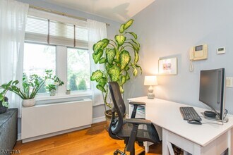 276 Chestnut St in Nutley, NJ - Building Photo - Building Photo
