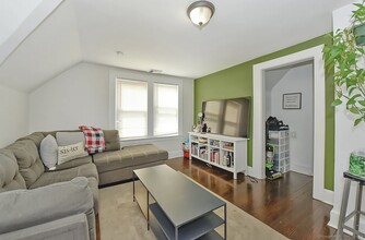 560 Garfield Ave in Bridgeport, CT - Foto de edificio - Building Photo