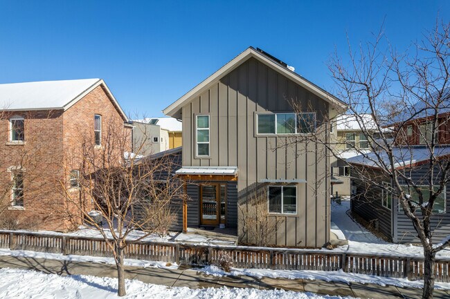 1802 Canyon Blvd in Boulder, CO - Building Photo - Building Photo