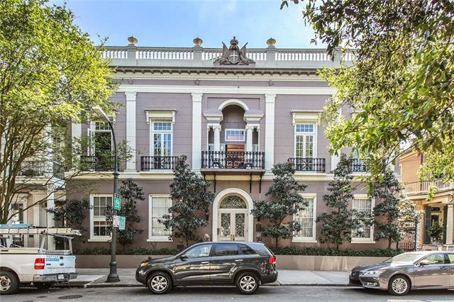 1020 Esplanade Ave in New Orleans, LA - Building Photo
