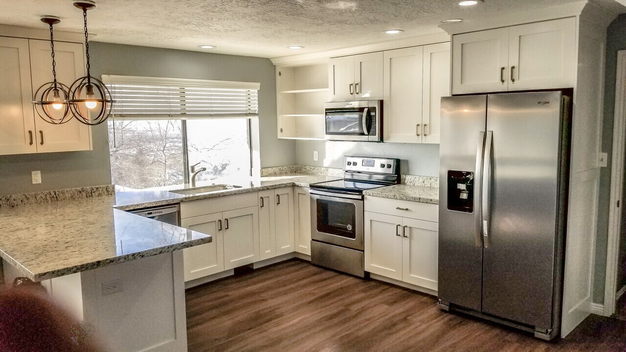 182 Coventry Ln, Unit Basement in North Salt Lake, UT - Building Photo
