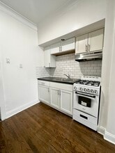 Chatham Apartments in Chicago, IL - Building Photo - Building Photo