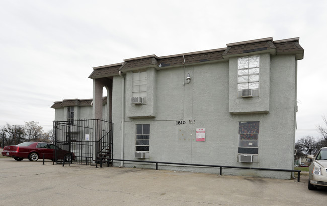 The Refuge in Dallas, TX - Foto de edificio - Building Photo