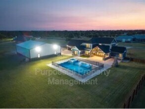 115 Weaver Rd in Noble, OK - Building Photo - Building Photo