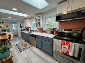 6 Andrew St, Unit 3 in Salem, MA - Foto de edificio - Building Photo