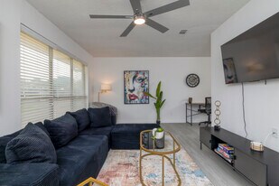 1704 Kynette Dr in Euless, TX - Building Photo