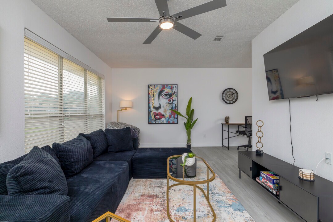 1704 Kynette Dr in Euless, TX - Building Photo