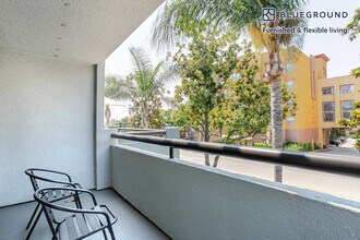 250 S San Fernando Blvd in Burbank, CA - Building Photo - Building Photo