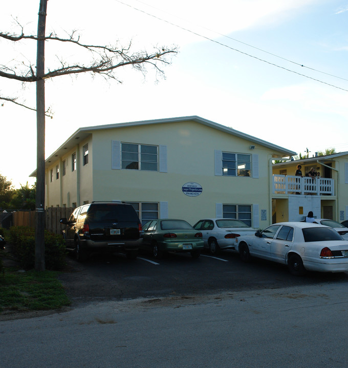 508 NE 1st Ave in Fort Lauderdale, FL - Building Photo