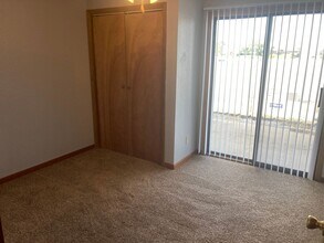 854 State Rte D-Unit -854 Hwy D #37 in Osage Beach, MO - Building Photo - Building Photo