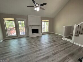 1016 Kathleen Ct in Roswell, GA - Building Photo - Building Photo