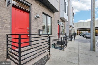 1033 Marlborough St in Philadelphia, PA - Building Photo - Building Photo