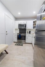 5840 NE 22nd Way in Fort Lauderdale, FL - Building Photo - Building Photo