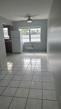 5400 Hollywood Blvd, Unit 13 in Hollywood, FL - Building Photo - Building Photo