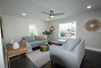 1003 N 6th St in Nashville, TN - Foto de edificio - Building Photo