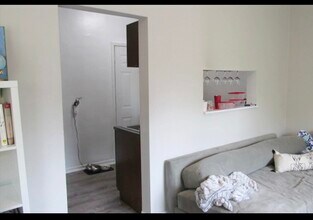 724 W Roscoe St in Chicago, IL - Building Photo - Building Photo