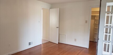 2394 N Quincy St in Arlington, VA - Building Photo - Building Photo