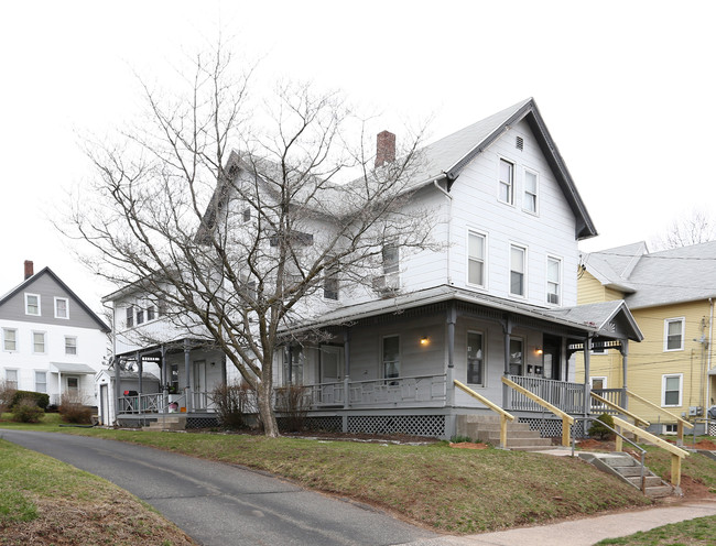 213-215 Maple St in New Britain, CT - Building Photo - Building Photo