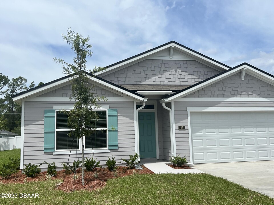 25 Postman Ln in Palm Coast, FL - Building Photo