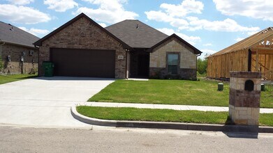 8830 Kiowa Dr in Greenville, TX - Building Photo - Building Photo