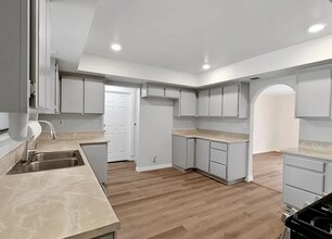 14000 Iroquois Rd in Apple Valley, CA - Building Photo - Building Photo