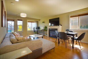 8415 Linden Ave N in Seattle, WA - Building Photo