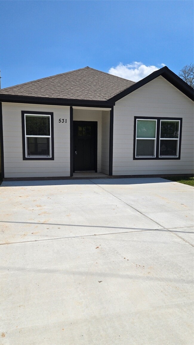 531 Gordy Rd in Bacliff, TX - Building Photo - Building Photo