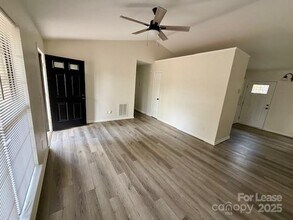 313 N Providence St in Waxhaw, NC - Building Photo - Building Photo