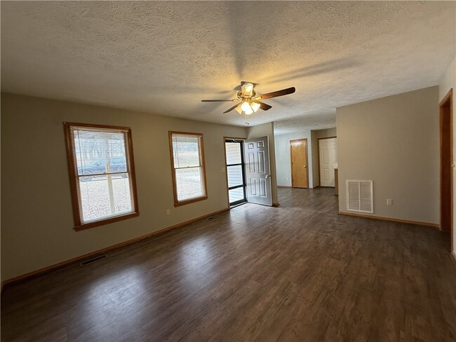 3601 Antique Ct in Harrison, AR - Building Photo - Building Photo