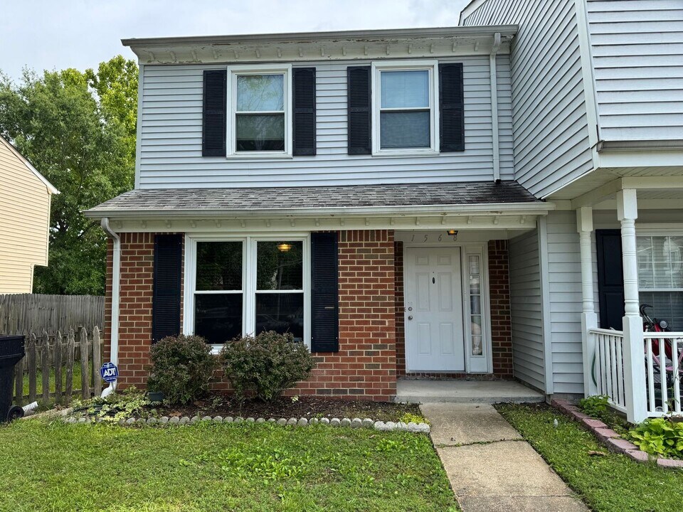 1568 Jameson Dr in Virginia Beach, VA - Building Photo