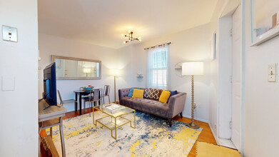 1004 Tremont St, Unit #2 in Boston, MA - Building Photo - Building Photo