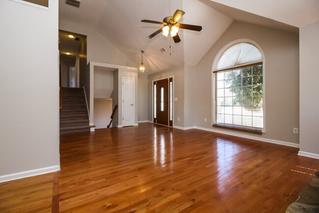 301 Saddlewood Dr in Canton, GA - Building Photo - Building Photo