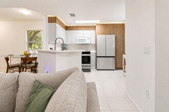 8940 NE 8th Ave in Miami Shores, FL - Building Photo - Building Photo