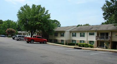 North Hampton Apartments in Raleigh, NC - Foto de edificio - Building Photo