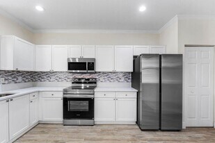 2482 Cordoba Bend in Weston, FL - Building Photo