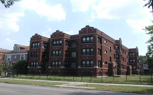 5837-5841 W Washington Blvd in Chicago, IL - Building Photo