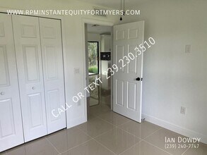 2601 E 18th St in Lehigh Acres, FL - Building Photo - Building Photo