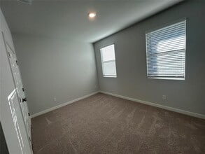 2423 Ekvall Dr in Round Rock, TX - Building Photo - Building Photo