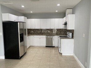 2911 NW 29th Terrace in Oakland Park, FL - Building Photo - Building Photo