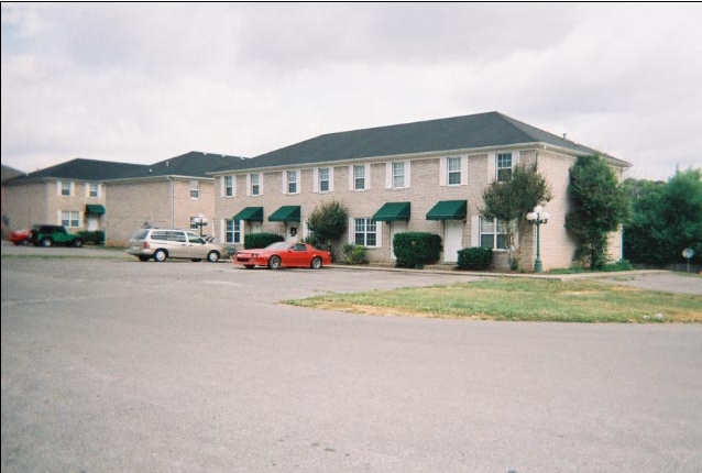 525 Lost Cir in Bowling Green, KY - Foto de edificio