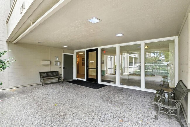 1171 Compass Ln in Foster City, CA - Building Photo - Building Photo