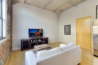 521 S 7th St in Minneapolis, MN - Building Photo - Building Photo