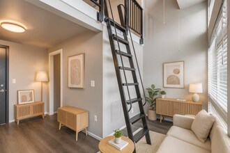 Novo Apartments in Seattle, WA - Foto de edificio - Building Photo