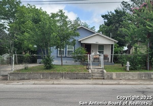 property at 1611 E Carson St
