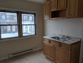 2952 Kensington Ave-Unit -3 in Philadelphia, PA - Building Photo - Building Photo