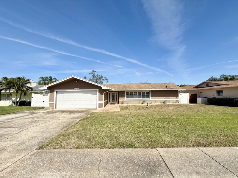13151 84th Terrace N in Seminole, FL - Building Photo